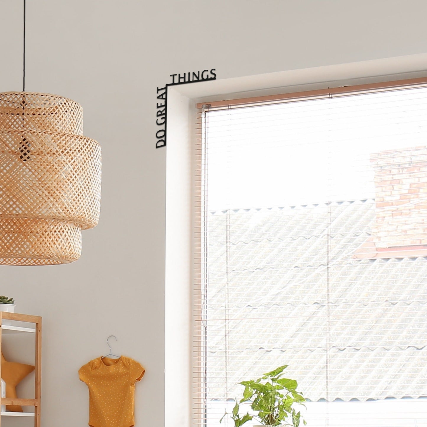 Wooden Corner Quote – Do Great Things